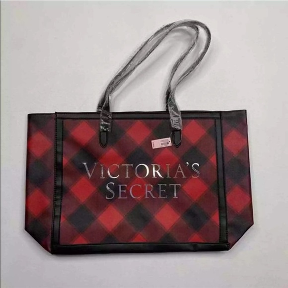 Victoria’s Secret Holiday 2021 Buffalo Plaid Tote / Carry All Bag NWT - Picture 2 of 8